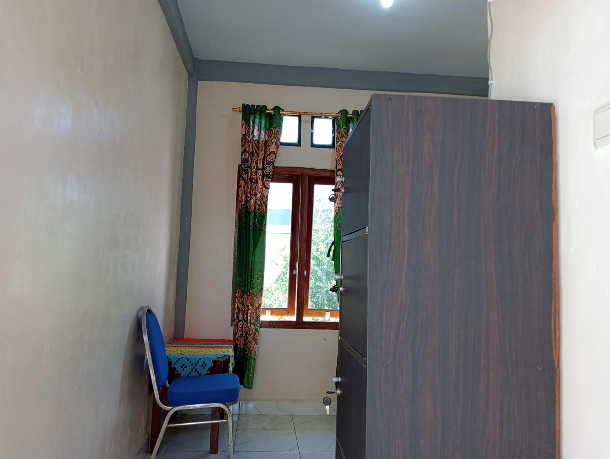 Yusilver Guest House Labuan Bajo Exteriör bild
